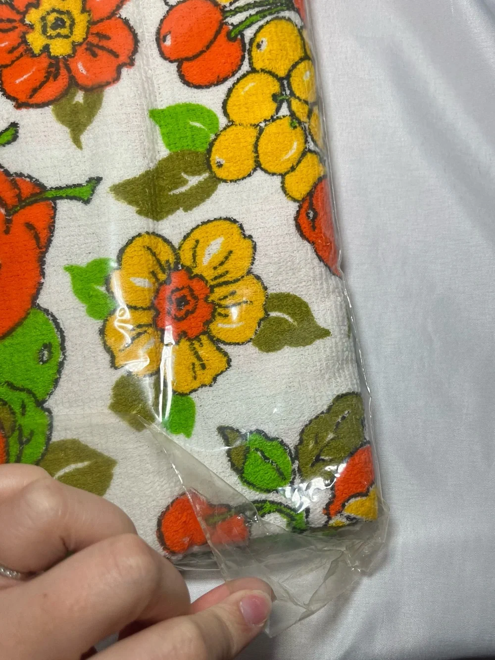 Vintage 70s Kemp & Beatley Terry Cloth Tablecloth Fruits & Flowers 52x70 NEW